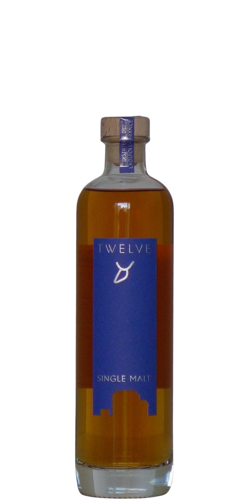 Twelve 03-year-old  Azurite