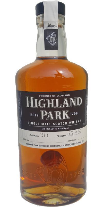 Highland Park Distillery Hand Bottling