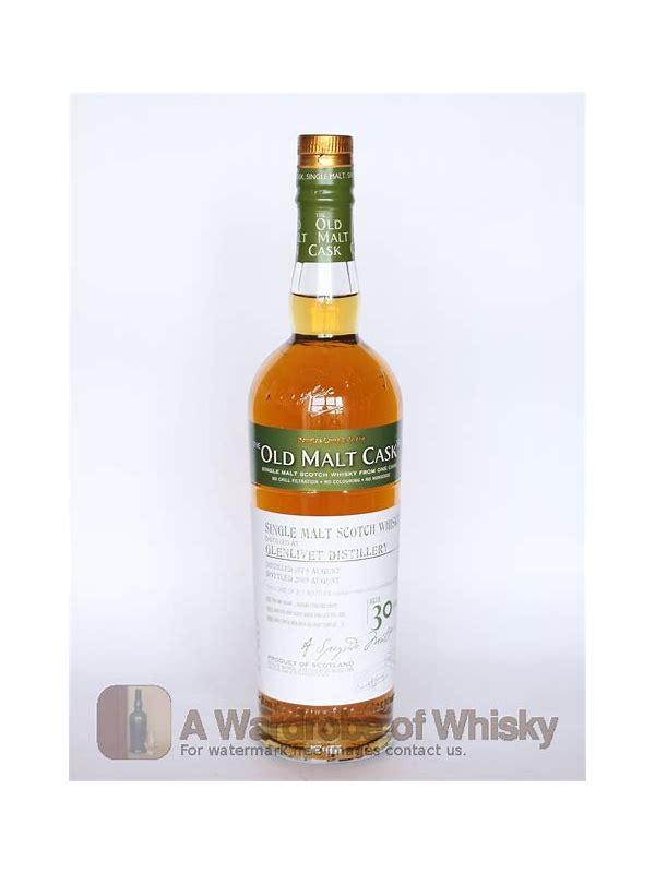 Glenlivet 30-year-old CA  Chess Set - Miniature